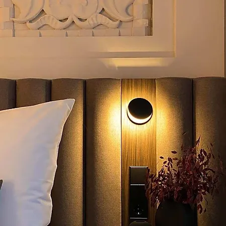 Damas Hotel